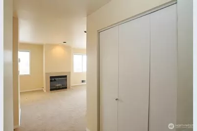 214 W McGraw Street #303, Seattle, WA 98119 - Photo 3