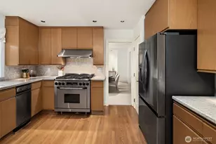 1716 Bellevue Way NE, Bellevue, WA 98004 - Photo 11