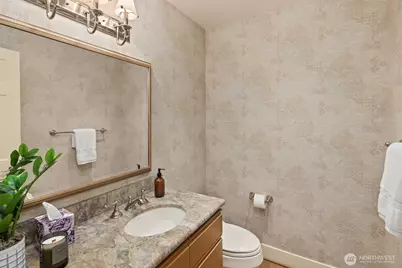 1716 Bellevue Way NE, Bellevue, WA 98004 - Photo 19