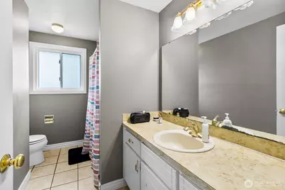 587 NW Fairhaven Drive, Oak Harbor, WA 98277 - Photo 13