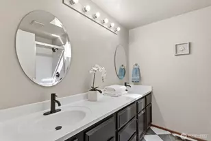 7247 NE 150th St, Kenmore, WA 98028 - Photo 17