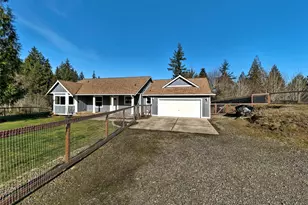 235 E Heights Pl N, Belfair, WA 98528 - Photo 3