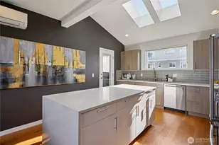 1230 W Emerson St, Seattle, WA 98119 - Photo 9