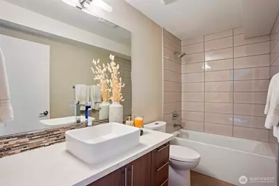 1230 W Emerson Street, Seattle, WA 98119 - Photo 25