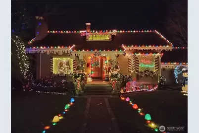 2520 Locust Avenue W, University Place, WA 98466 - Photo 3