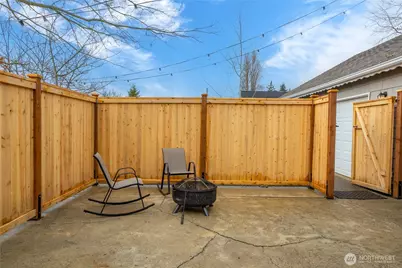 2520 Locust Avenue W, University Place, WA 98466 - Photo 33