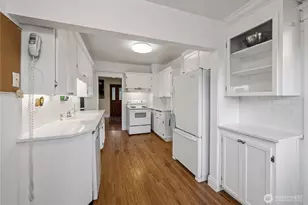 2520 Locust Ave W, University Place, WA 98466 - Photo 11