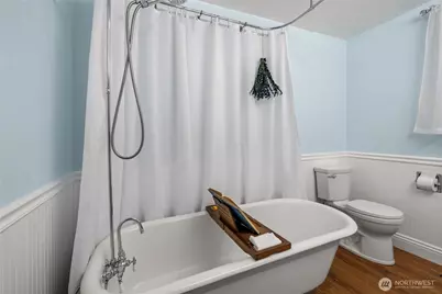 2520 Locust Avenue W, University Place, WA 98466 - Photo 19