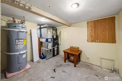 2520 Locust Avenue W, University Place, WA 98466 - Photo 29