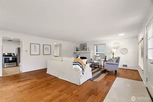 921 N 50th St, Seattle, WA 98103 - Photo 9