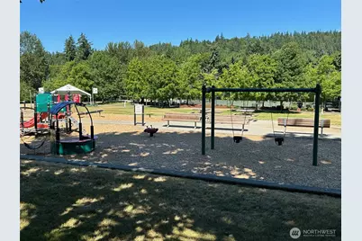 13059 SE 76th Street, Newcastle, WA 98056 - Photo 15