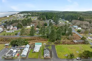40 Main St, Pacific Beach, WA 98571 - Photo 35