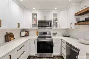 9210 Market Pl, Lake Stevens, WA 98258 - Photo 11