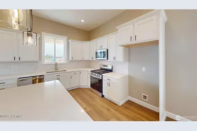 4606 W Larch Avenue, Yakima, WA 98903 - Photo 5
