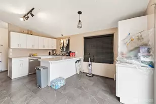 1529 W 13th St, Port Angeles, WA 98363 - Photo 9