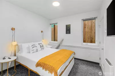 2613 3rd Avenue W, Seattle, WA 98119 - Photo 21