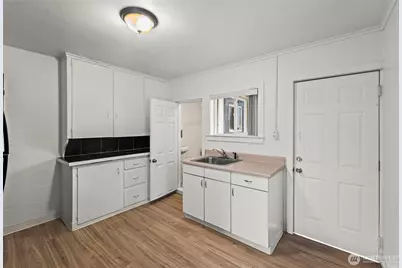 10916 Yakima Avenue S, Tacoma, WA 98444 - Photo 9