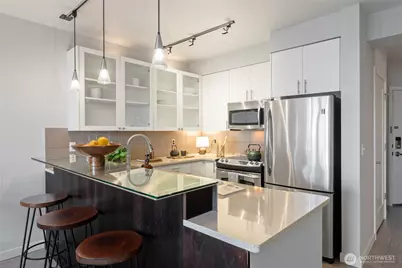 3104 Western Avenue #619, Seattle, WA 98121 - Photo 11