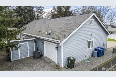 4925 Harbor View Drive NE, Tacoma, WA 98422 - Photo 9