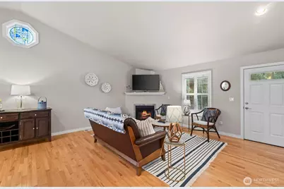 4925 Harbor View Drive NE, Tacoma, WA 98422 - Photo 13