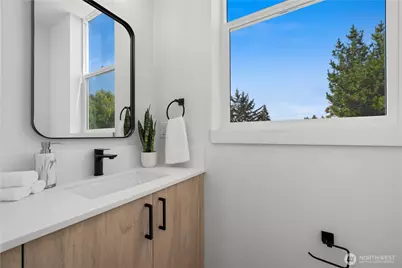 3852 Carr Place N, Seattle, WA 98103 - Photo 19