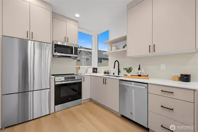 3852 Carr Place N, Seattle, WA 98103 - Photo 13