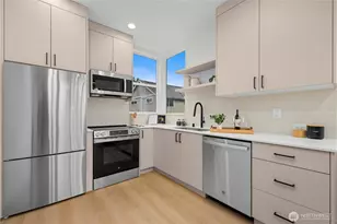 3852 Carr Pl N, Seattle, WA 98103 - Photo 13