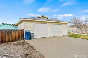 301 W Helena Ave, Ellensburg, WA 98926 - Photo 1