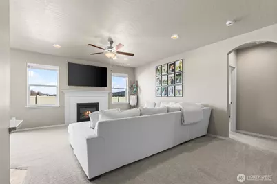 2307 S 57th Avenue, Yakima, WA 98903 - Photo 9