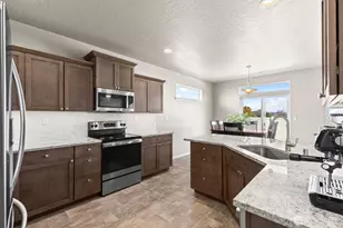 2307 S 57th Ave, Yakima, WA 98903 - Photo 13