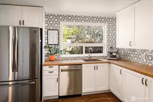 15919 19th Ave SW, Burien, WA 98166 - Photo 9