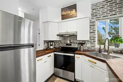 12012 NE 204th Place #C203, Bothell, WA 98011 - Photo 13