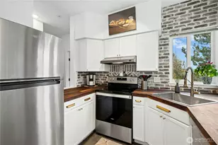 12012 NE 204th Pl, Bothell, WA 98011 - Photo 13