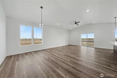 739 N Muscovy Street, Moses Lake, WA 98837 - Photo 15