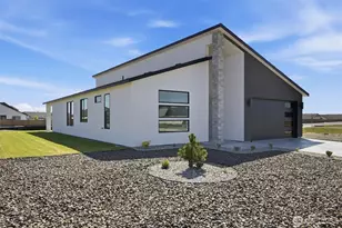 739 N Muscovy St, Moses Lake, WA 98837 - Photo 35