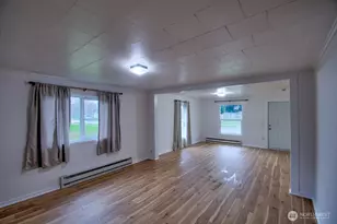 118 N Buckner St, Centralia, WA 98531 - Photo 5