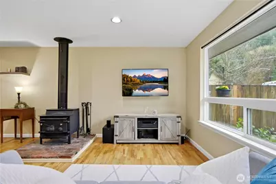 570 SE Andrews Street, Issaquah, WA 98027 - Photo 3