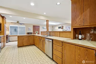 570 SE Andrews Street, Issaquah, WA 98027 - Photo 7