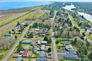 609 Chenois Ave NE, Ocean Shores, WA 98569 - Photo 39