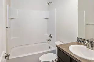 14221 67th Ave E, Puyallup, WA 98373 - Photo 5