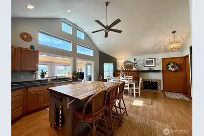 559 Puffin Avenue NE, Ocean Shores, WA 98569 - Photo 5