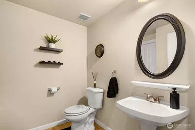 10700 SE 260th Street #E103, Kent, WA 98030 - Photo 17