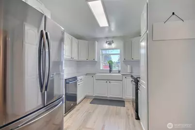 119 M Street SE, Auburn, WA 98002 - Photo 5