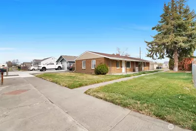 1131 1133 W Ivy Avenue, Moses Lake, WA 98837 - Photo 5