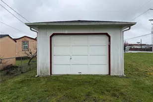 490 W Spruce St, Sequim, WA 98382 - Photo 15