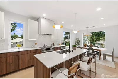 3218 47th Avenue SW, Seattle, WA 98116 - Photo 5