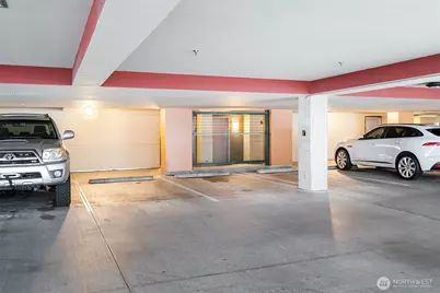 17 W Mercer Street #104, Seattle, WA 98119 - Photo 7