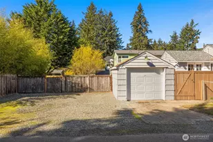 13703 Palatine Ave N, Seattle, WA 98133 - Photo 35