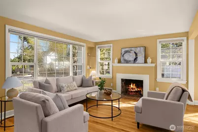 13703 Palatine Avenue N, Seattle, WA 98133 - Photo 5