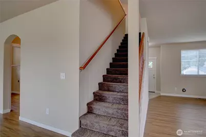 1709 Hillcrest Loop, Mount Vernon, WA 98274 - Photo 9